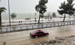 Ordu'da Karadeniz Sahil Yolu'nun heyelandan kapanan kesimleri ulaşıma açıldı