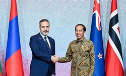 Bakan Fidan, Endonezya Devlet Başkanı Widodo ile bir araya geldi