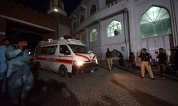 Pakistan’da mitingde patlama: 40 ölü 200 yaralı