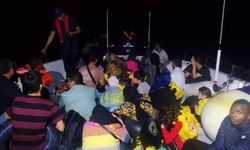 Türk kara sularına itilen onlarca düzensiz göçmen kurtarıldı