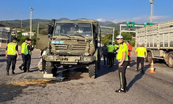 Hatay'da askeri araç TIR’a çarptı! 10 asker yaralandı