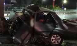 Manisa'da feci kaza: Refüje çarpan araçta 4 kişi öldü