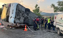 Denizli'de kamyon otobüse çarptı: 6 kişi öldü
