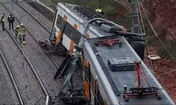 Barcelona'da tren raydan çıktı: 4 ölü