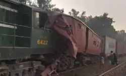 Pakistan'da yaşanan tren felaketinde 31 kişi yaralandı