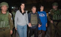 Kassam Tugaylarının serbest bıraktığı 2 ABD'li esir İsrail'e ulaştı