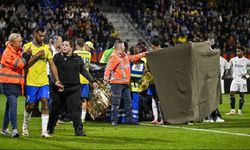 Waalwijk - Ajax maçı yaşanan riskli sakatlık sonrası tatil edildi