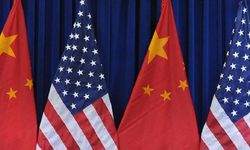 Çin'den ABD'ye suçlama: Ülkenin kaynaklarını yağmalıyor
