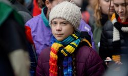 İsrail, Gazze'ye destek veren Greta Thunberg'i müfredattan siliyor