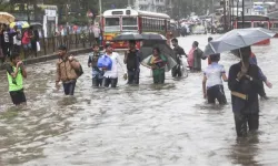 Hindistan’daki sel felaketi: 10 ölü 22 yaralı