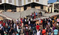 Meksika'da kilisenin çatısı çöktü: 9 ölü, 50 yaralı