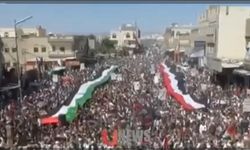 Yemen'de ordu ve siviller Filistin'e destek yürüyüşüne başladı