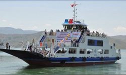 Çemişgezek-Elazığ feribot seferleri kuvvetli rüzgar nedeniyle iptal edildi