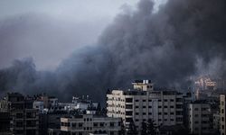 İsrail savaş uçakları Gazze'de Hamas lideri Heniyye'nin evini bombaladı