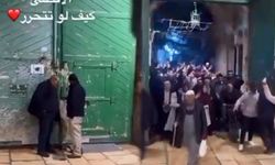 Günlerdir kapalı olan Aksa kapısının açılışı ve Müslümanların içeri giriş anı