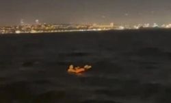 İstanbul'da vapurdan denize düşen yolcuyu seyyar satıcı kurtardı