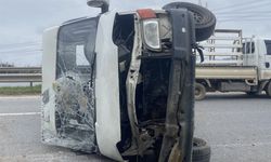 Sakarya' da minibüs devrilmesi sonucu 4 kişi yaralandı