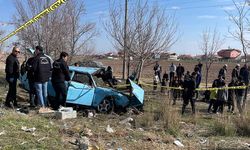 Konya'da otomobil durağa daldı: 4 ölü, 5 yaralı