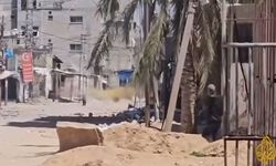 İşte Siyonist terörün Gazze’deki TRT Arabi ekibini tank atışıyla hedef aldığı anlar