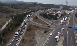 D-100 kara yolu Bolu Dağı geçişinde araç yoğunluğu yaşanıyor