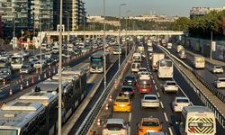 İstanbul'da haftanın dördüncü iş gününde trafikte yoğunluk yaşanıyor