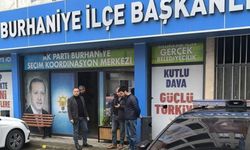 Balıkesir'de AK Parti ilçe binasına taşlı saldırı