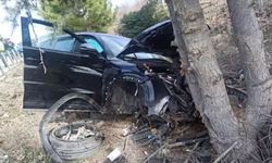 Şarkikaraağaç Belediye Başkanı Ali Göçer trafik kazası geçirdi