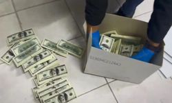 Mersin'de matbaa kurup dolar basan şebeke çökertildi