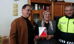 Emniyet güçleri, Polis helikopterine bayrak sallayan Ayşe Teyze'yi ziyaret ettiler