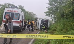 Sinop'ta öğrencileri taşıyan otobüs ile otomobilin çarpışması sonucu 28 kişi yaralandı