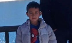 Antalya'da otomobilin çarptığı çocuk hayatını kaybetti