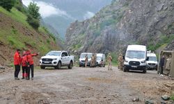 Hakkari'de derede kaybolan genci arama çalışmaları sürüyor