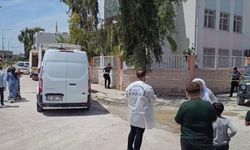Okul bahçesinde silahlı saldırıya uğrayan öğretmen hayatını kaybetti
