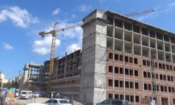 Şanlıurfa'da inşaattan düşen usta hayatını kaybetti