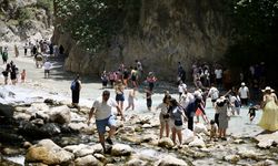 Muğla'daki Saklıkent Kanyonu'nda bayram tatili yoğunluğu