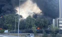 Ekiplerin müdahalesi sürüyor: İzmir'de yangın paniği!