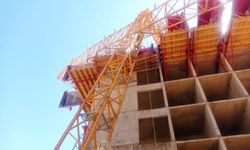 Kahramanmaraş'ta devrilen kule vincin operatörü hayatını kaybetti