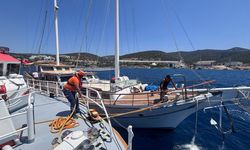 Bodrum açıklarında su alan teknedeki 6 kişi kurtarıldı