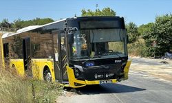 İstanbul'da feci kaza! İETT otobüsü ile kafa kafaya çarpıştı