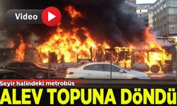 Harekat halindeki metrobüsün motor bölümü alev aldı