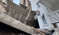 Nevşehir'de çöken istinat duvarı, öndeki apartmanda hasar oluşturdu