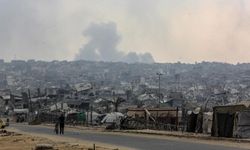 İsrail'in Gazze'de sürdürdüğü saldırılarda 2 sivil hayatını kaybetti, 8 kişi yaralandı