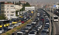 İstanbul'da bayram tatilinin ardından ilk iş gününde trafik yoğunluğu