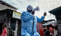 Akıllı telefonlar ölümcül Ebola virüsünü nasıl tetikliyor?