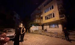 Üsküdar'da 4 katlı binanın balkonunda kısmi çökme meydana geldi