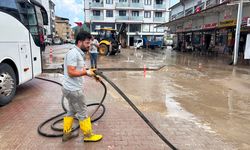 Kastamonu'da su baskınları nedeniyle zemin katlarda yaşayanlar tahliye edildi