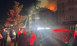 Bolu'da çatı katında çıkan yangın söndürüldü
