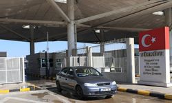 O yanlıştan dönüldü! Bakanlıktan resmi açıklama: Yabancı Plakalı Aracı Türkiye'de kimler kullanabilir?