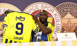 Fenerbahçe'de yeni transfer Romelu Lukaku için imza töreni düzenlendi