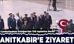Cumhurbaşkanı Erdoğan'dan YAŞ öncesi Anıtkabir'e ziyaret